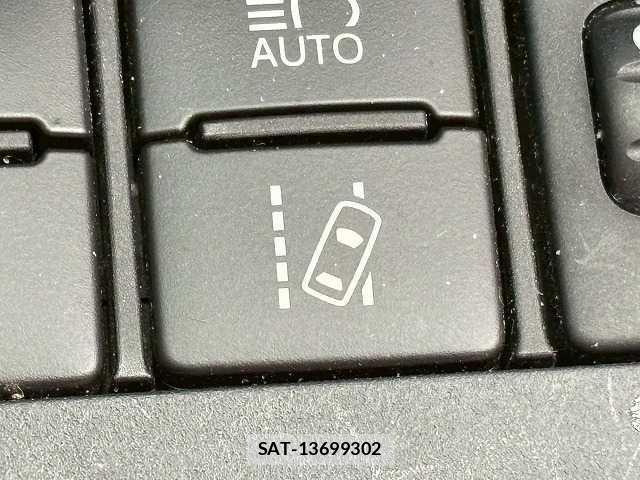 Toyota SIENTA 2021-09 8072369-9