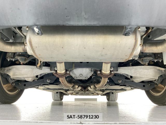 Nissan SKYLINE CROSSOVER 2013-07 8072248-10
