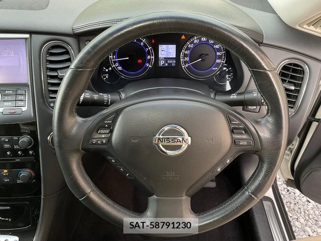 Nissan SKYLINE CROSSOVER 2013-07 8072248-12