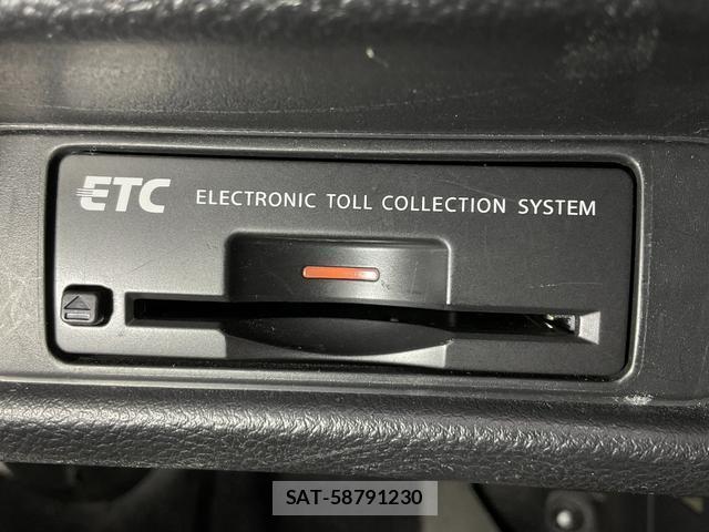 Nissan SKYLINE CROSSOVER 2013-07 8072248-17