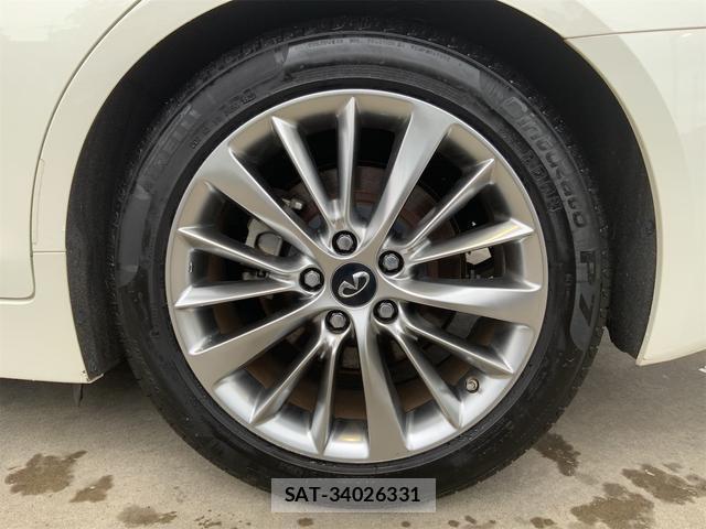 Nissan SKYLINE 2019-04 8072465-18
