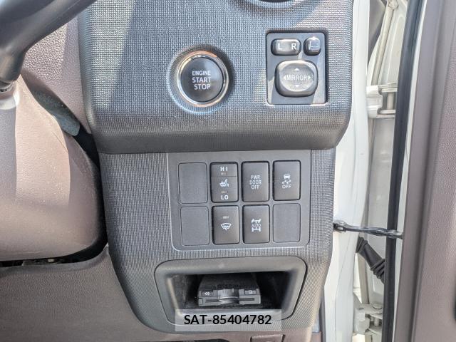 Toyota SPADE 2012-09 8072473-11