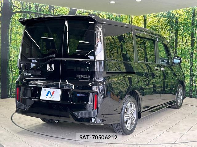 Honda e 2018-11 8071124-16