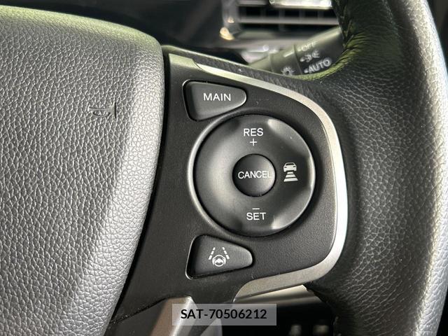 Honda e 2018-11 8071124-6