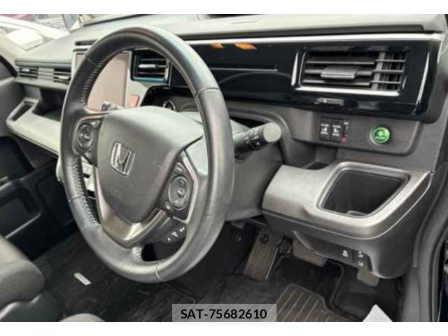 Honda e 2021-10 8071839-2