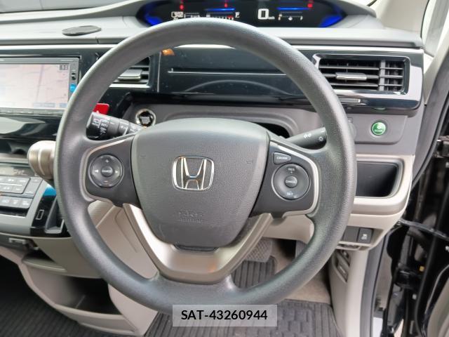 Honda e 2017-07 8070952-10