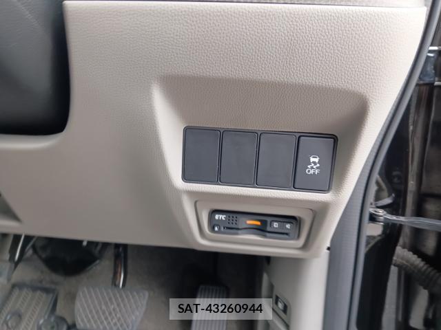 Honda e 2017-07 8070952-12