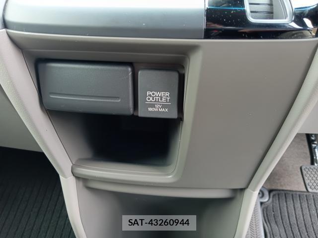 Honda e 2017-07 8070952-16