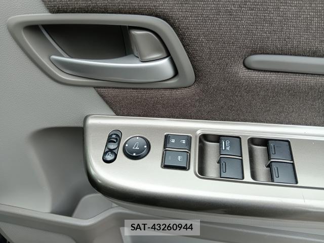 Honda e 2017-07 8070952-18