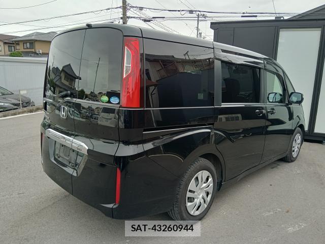 Honda e 2017-07 8070952-4