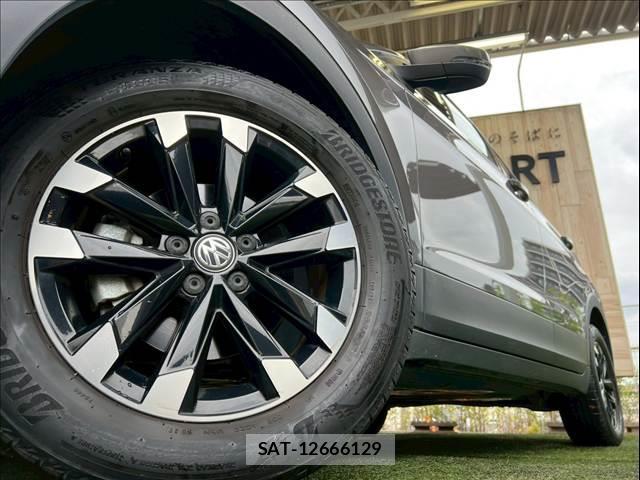 VolksWagen T-CROSS 2020-09 8072446-18