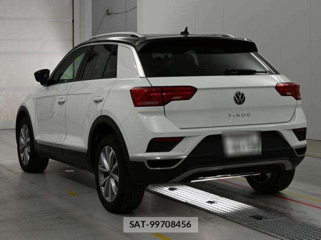 VolksWagen T-ROC 2022-04 8071009-1
