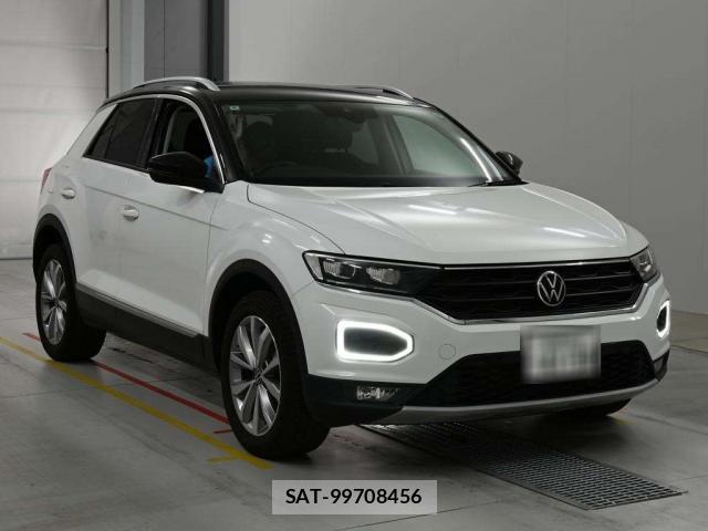 VolksWagen T-ROC 2022-04 8071009-10