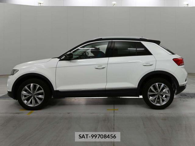 VolksWagen T-ROC 2022-04 8071009-11