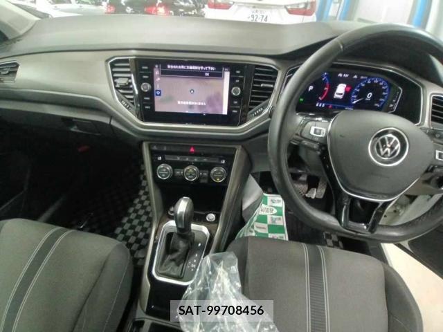 VolksWagen T-ROC 2022-04 8071009-2