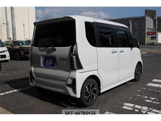 Daihatsu TANTO 2021-12 8070843-4
