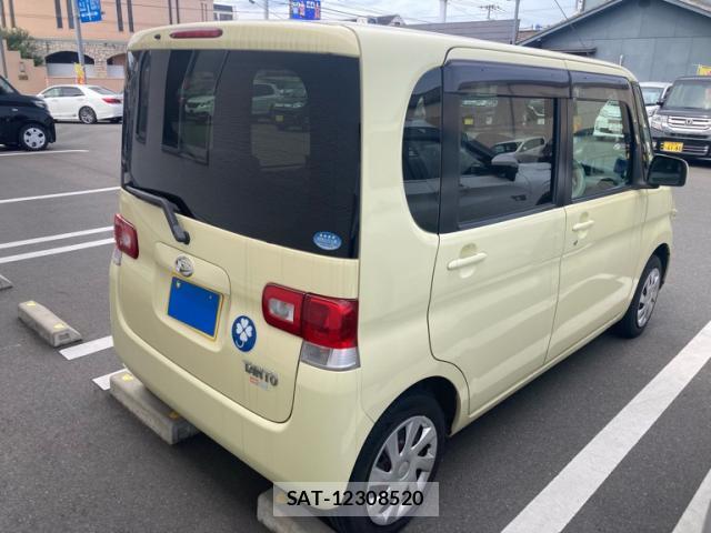 Daihatsu TANTO 2011-07 8071372-1