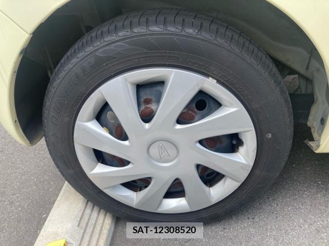 Daihatsu TANTO 2011-07 8071372-12