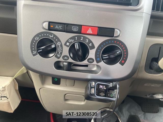 Daihatsu TANTO 2011-07 8071372-14