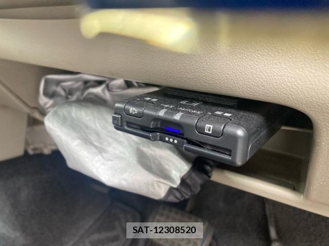 Daihatsu TANTO 2011-07 8071372-5