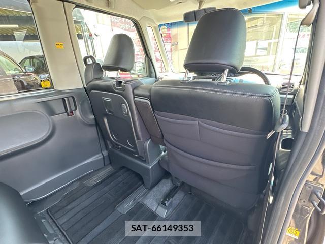 Daihatsu TANTO 2017-05 8071528-14