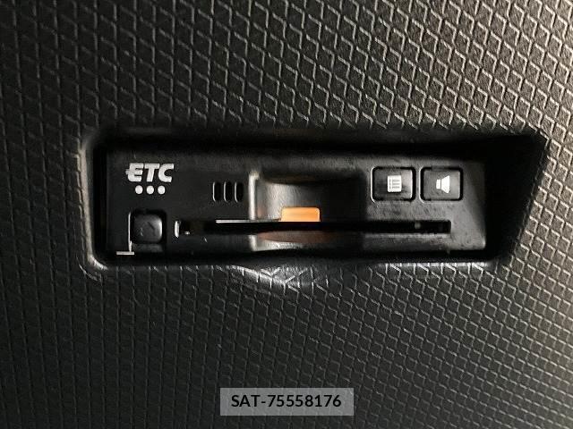 Daihatsu TANTO 2025-11 8071552-9