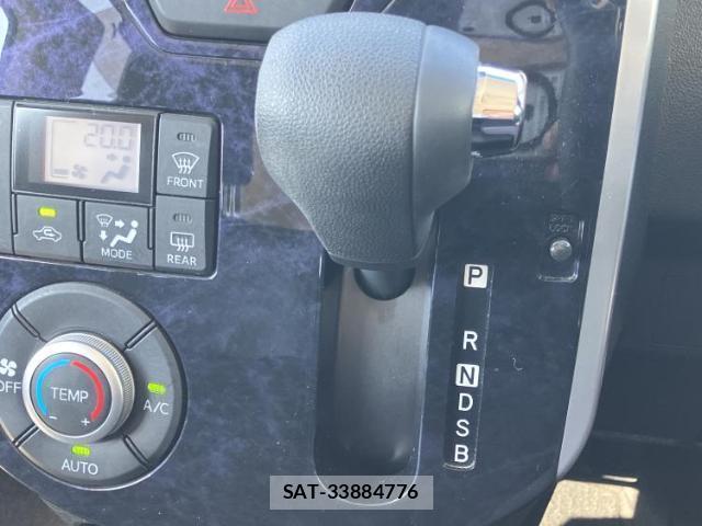Daihatsu TANTO 2017-03 8054825-17