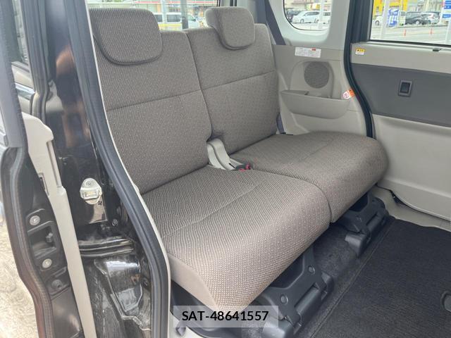 Daihatsu TANTO 2017-12 8072377-9
