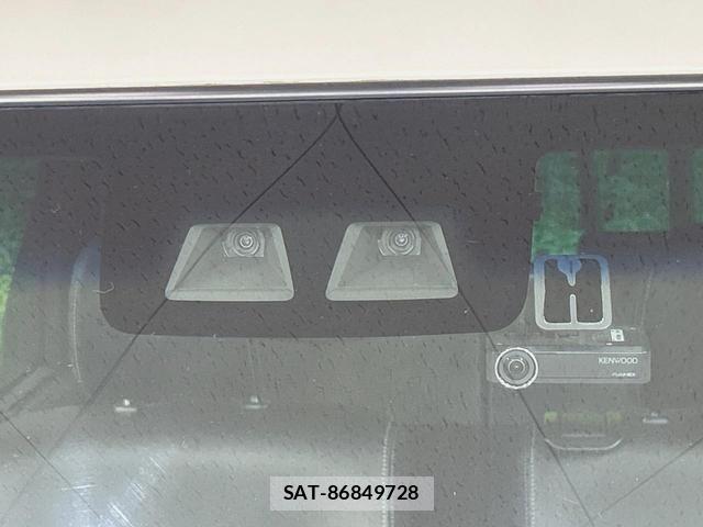 Daihatsu TANTO 2018-05 8072389-4