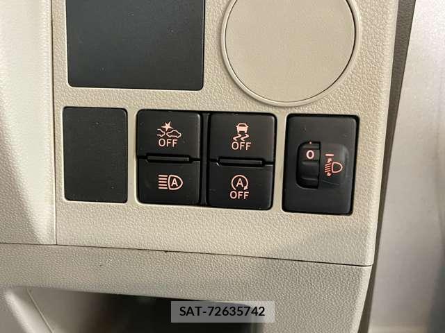 Daihatsu TANTO 2017-04 8072430-2