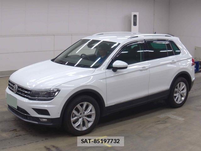 VolksWagen TIGUAN 2019-03 8072207-4