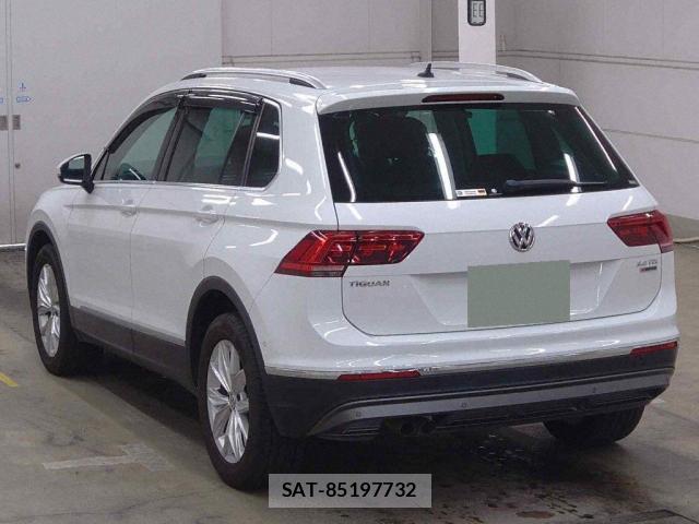 VolksWagen TIGUAN 2019-03 8072207-5
