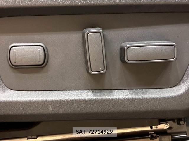 Mitsubishi TRITON 2024-08 8071122-9
