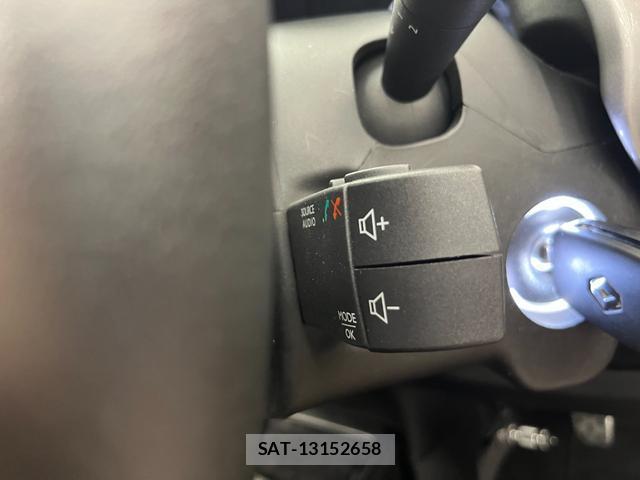 Renault TWINGO 2018-04 8072073-13