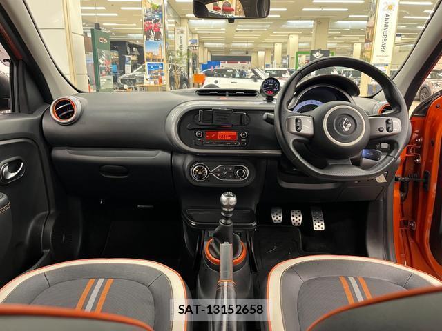 Renault TWINGO 2018-04 8072073-2