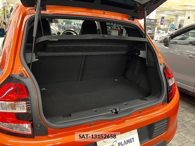 Renault TWINGO 2018-04 8072073-5