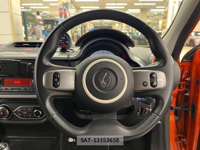 Renault TWINGO 2018-04 8072073-7