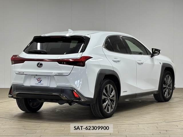 Lexus UX 2019-02 8071034-15