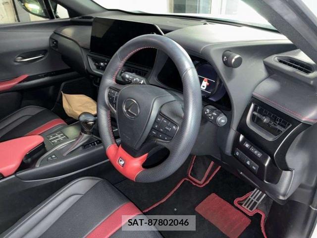 Lexus UX 2023-06 8072186-3