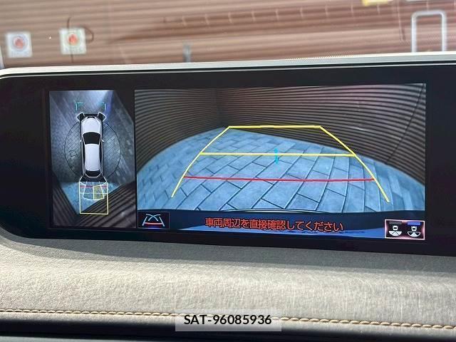 Lexus UX 2022-03 8072359-3
