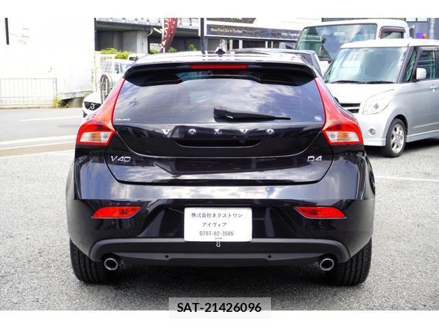 Volvo V40 2016-12 8071858-5