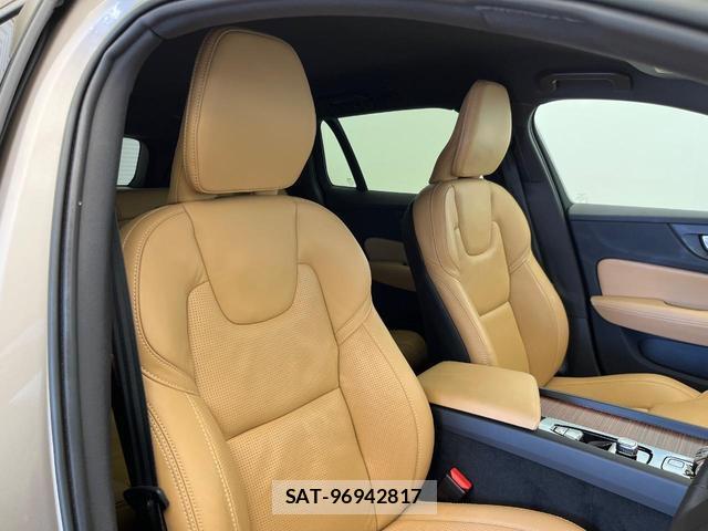 Volvo V60 2023-06 8070908-11