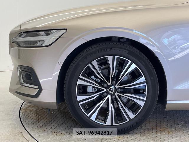 Volvo V60 2023-06 8070908-15