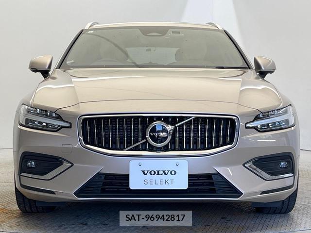 Volvo V60 2023-06 8070908-16