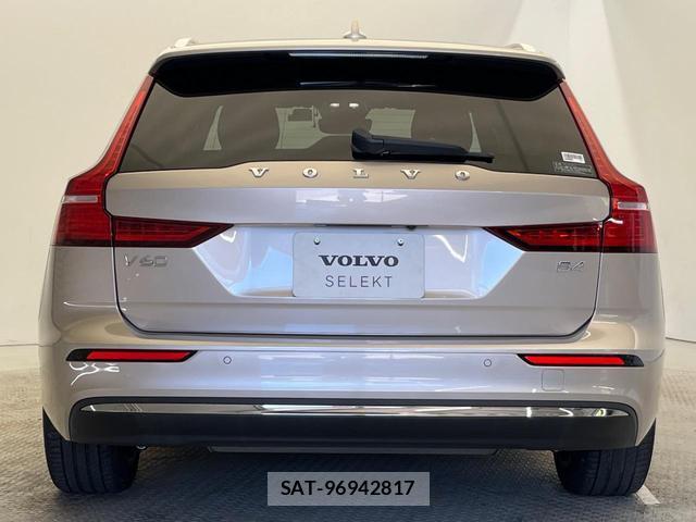 Volvo V60 2023-06 8070908-19