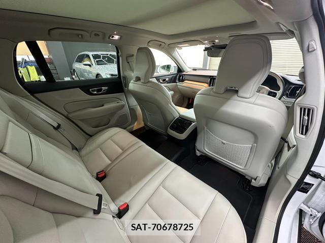 Volvo V60 2021-05 8072286-12
