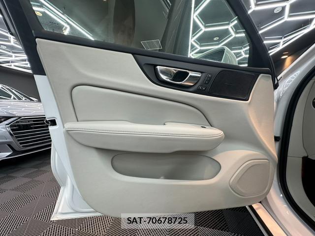 Volvo V60 2021-05 8072286-15
