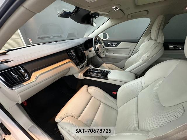 Volvo V60 2021-05 8072286-3