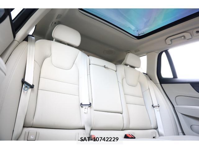 Volvo V60 2023-07 8072452-12