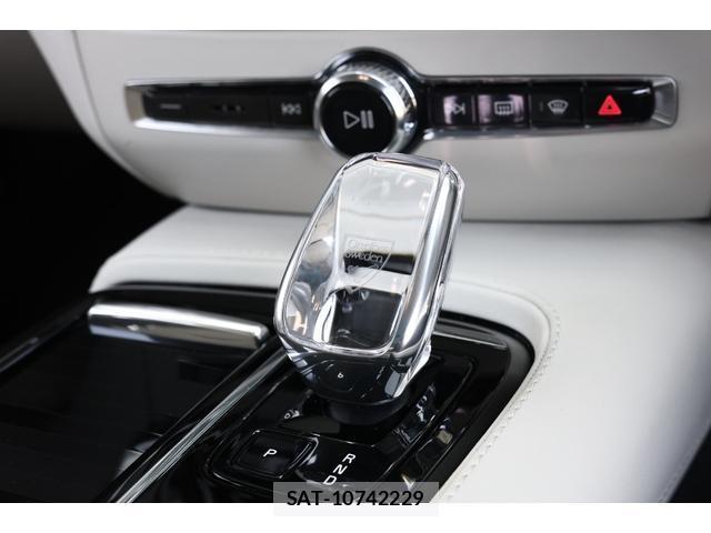 Volvo V60 2023-07 8072452-15